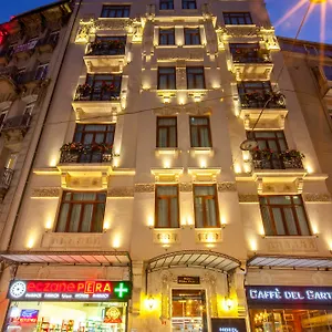 4* Отель Pera Parma